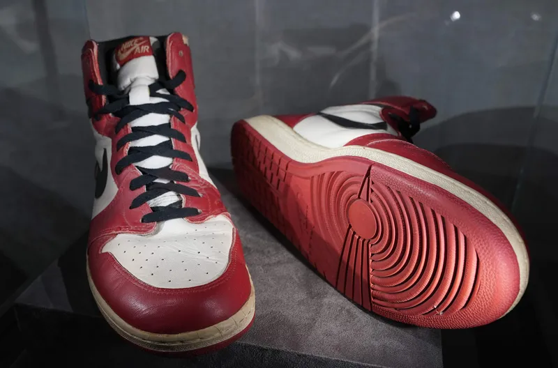 Termahal, Air Jordan 1 High Milik Michael Jordan Laku Rp9,2 M