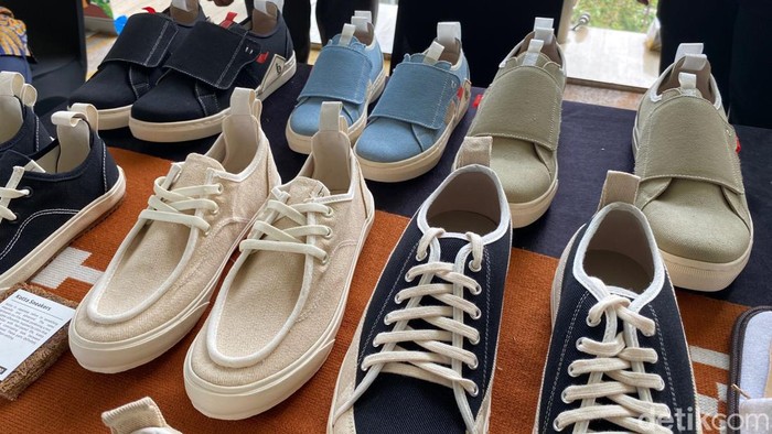 Keren! Produk Sepatu Lokal Bandung Ini Terbuat dari Limbah